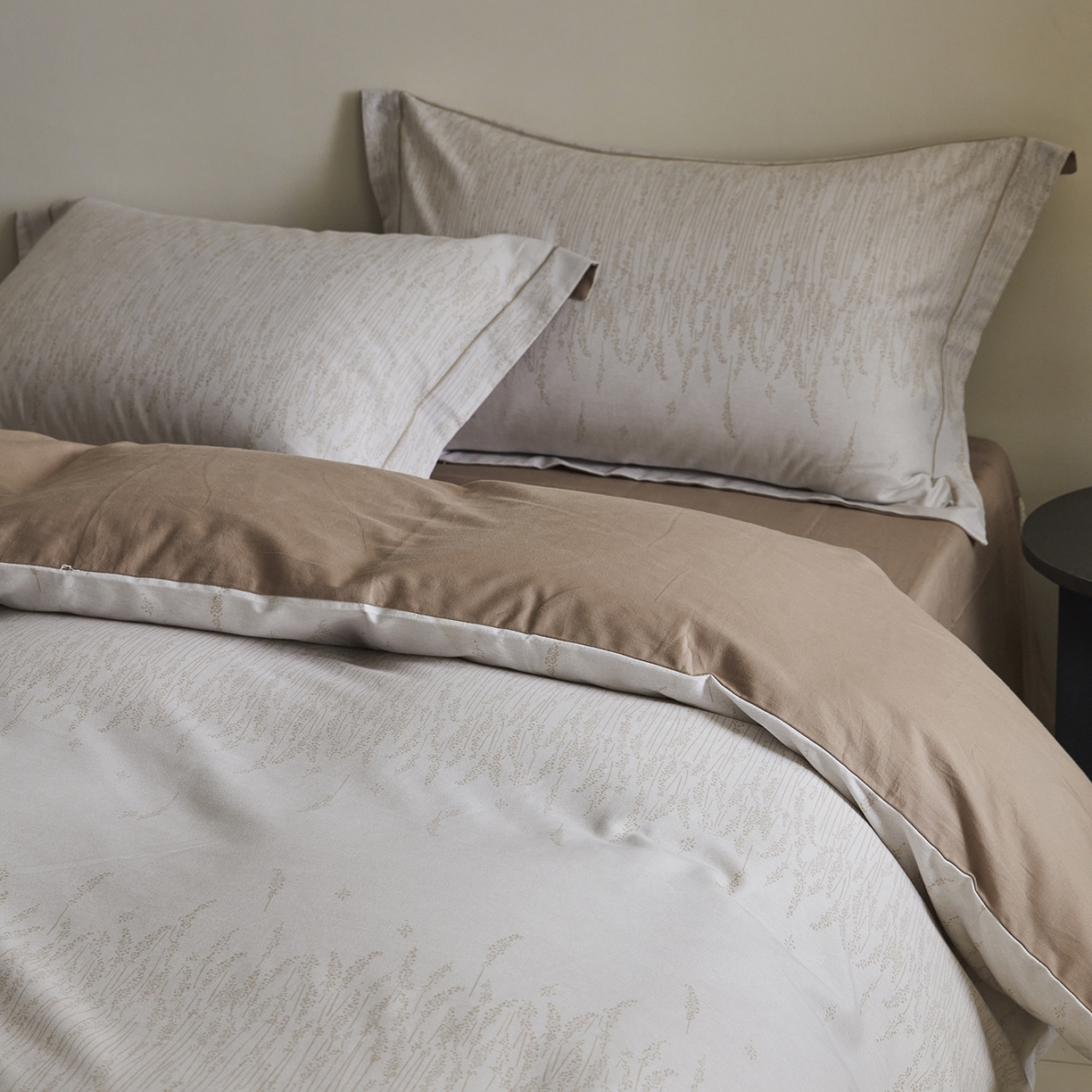 91家纺网 家纺一手货源 找家纺 XIWEN-希文家纺 2025秋冬新款全棉纯棉生态磨毛印花四件套 长相依咖