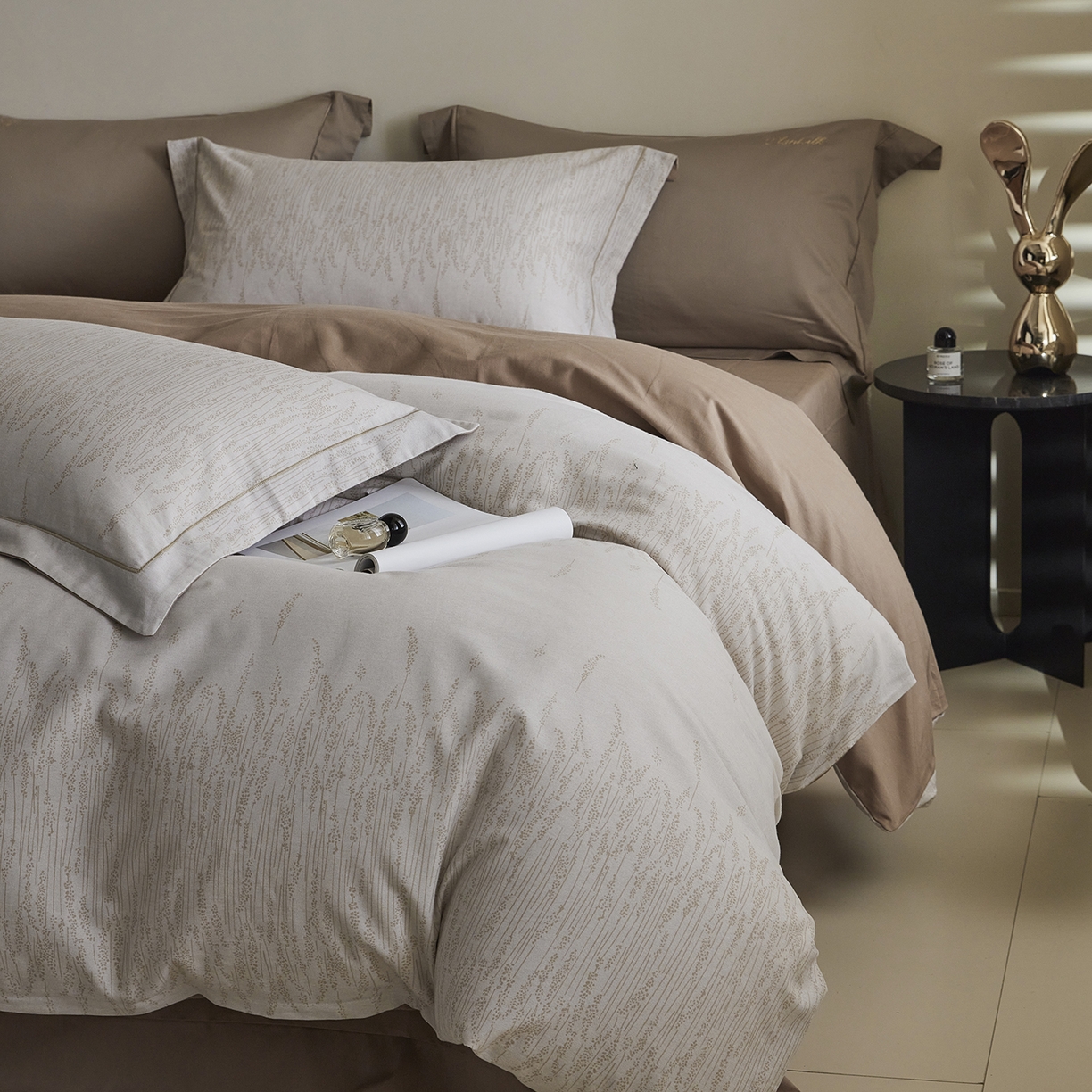 91家纺网 家纺一手货源 找家纺 XIWEN-希文家纺 2025秋冬新款全棉纯棉生态磨毛印花四件套 长相依咖