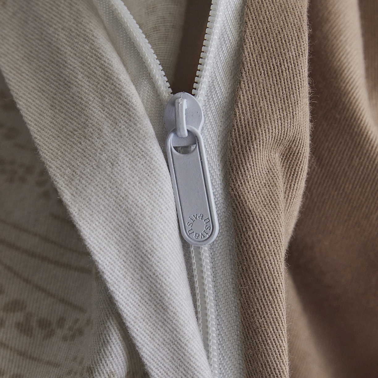 91家纺网 家纺一手货源 找家纺 XIWEN-希文家纺 2025秋冬新款全棉纯棉生态磨毛印花四件套 长相依咖