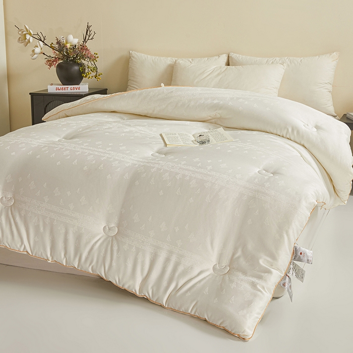 91家纺网 家纺一手货源 找家纺 寐居家纺 2025新款莫代尔提花被子被芯 蝶梦-白