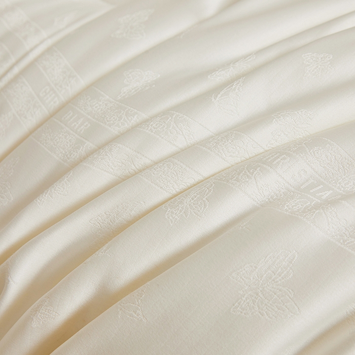 91家纺网 家纺一手货源 找家纺 寐居家纺 2025新款莫代尔提花被子被芯 蝶梦-白