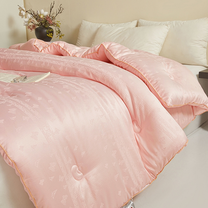 91家纺网 家纺一手货源 找家纺 寐居家纺 2025新款莫代尔提花被子被芯 蝶梦-粉