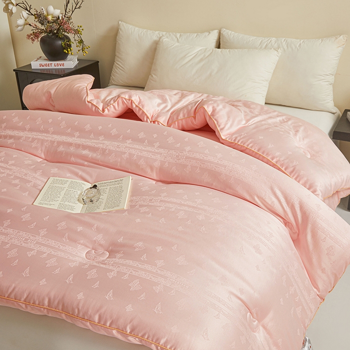 91家纺网 家纺一手货源 找家纺 寐居家纺 2025新款莫代尔提花被子被芯 蝶梦-粉