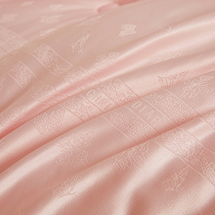 91家纺网 家纺一手货源 找家纺 寐居家纺 2025新款莫代尔提花被子被芯 蝶梦-粉