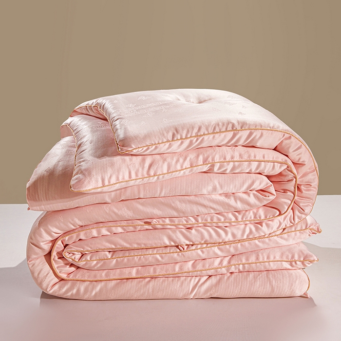 91家纺网 家纺一手货源 找家纺 寐居家纺 2025新款莫代尔提花被子被芯 蝶梦-粉