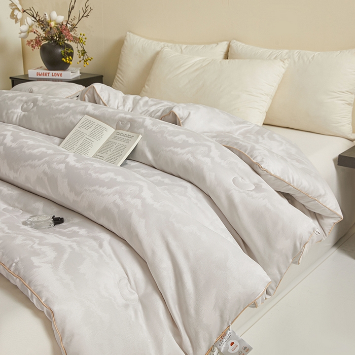 91家纺网 家纺一手货源 找家纺 寐居家纺 2025新款莫代尔提花被子被芯 云馥-灰