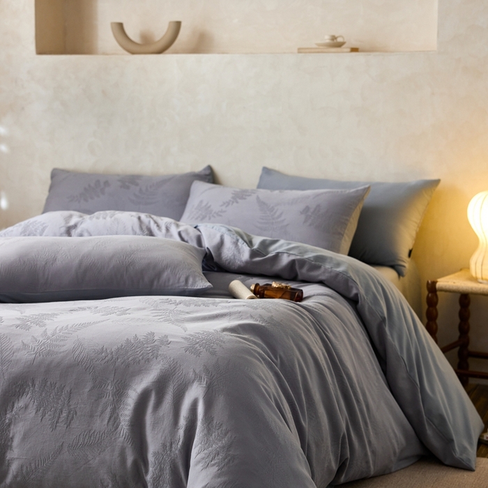 91家纺网 家纺一手货源 找家纺 禾时 2025新款60s轻奢提花磨毛四件套—云杉 云杉-天空蓝