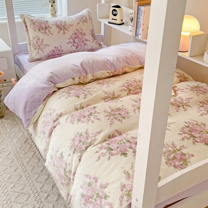 91家纺网 家纺一手货源 找家纺 （总）卡普 2025爆款加厚卡通小清新牛奶绒学生宿舍三件套含棉花胎四件套