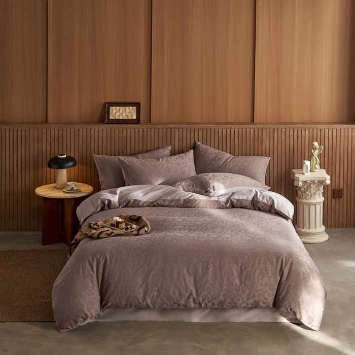 91家纺网 家纺一手货源 找家纺 禾时 2025新款60s轻奢提花磨毛四件套—南风 南风-大地棕