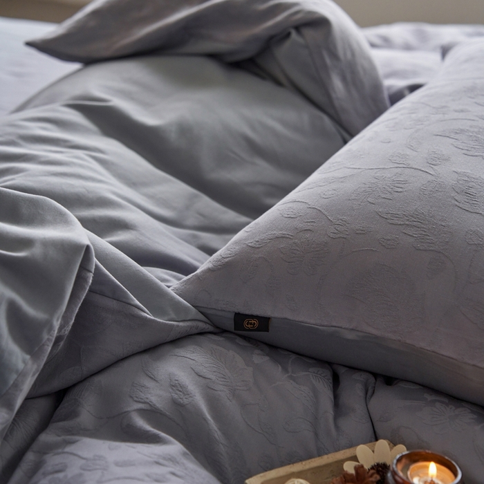 91家纺网 家纺一手货源 找家纺 禾时 2025新款60s轻奢提花磨毛四件套—南风 南风-天空蓝