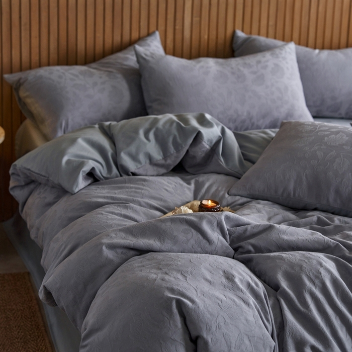 91家纺网 家纺一手货源 找家纺 禾时 2025新款60s轻奢提花磨毛四件套—南风 南风-天空蓝