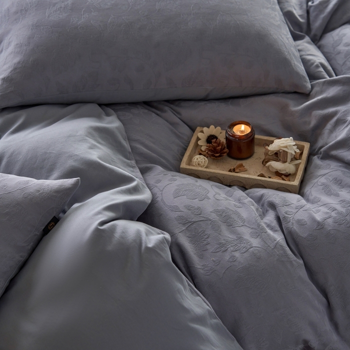 91家纺网 家纺一手货源 找家纺 禾时 2025新款60s轻奢提花磨毛四件套—南风 南风-天空蓝