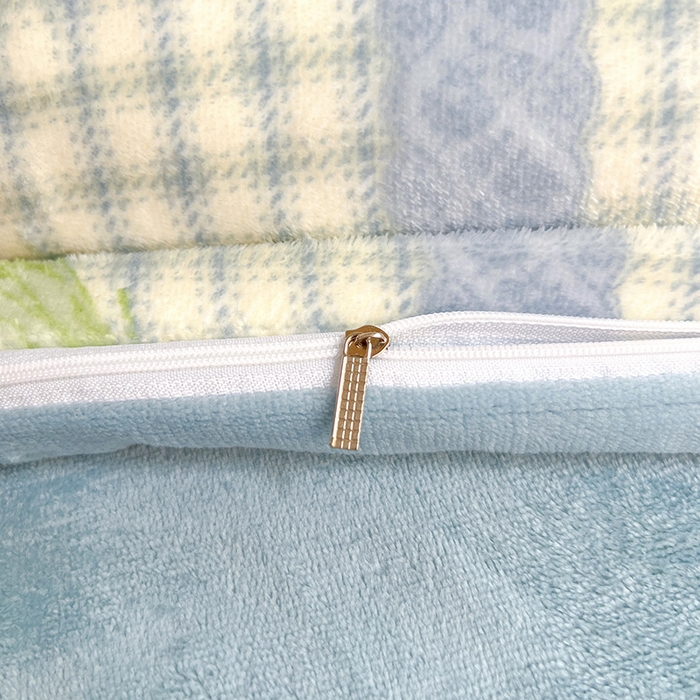 91家纺网 家纺一手货源 找家纺 卡普二店 2024新款牛奶绒学生三件套系列 蝶舞格韵