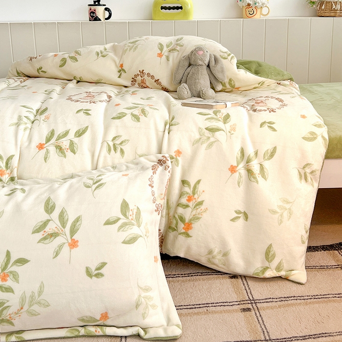 91家纺网 家纺一手货源 找家纺 卡普二店 2024新款牛奶绒学生三件套系列 森林小兔