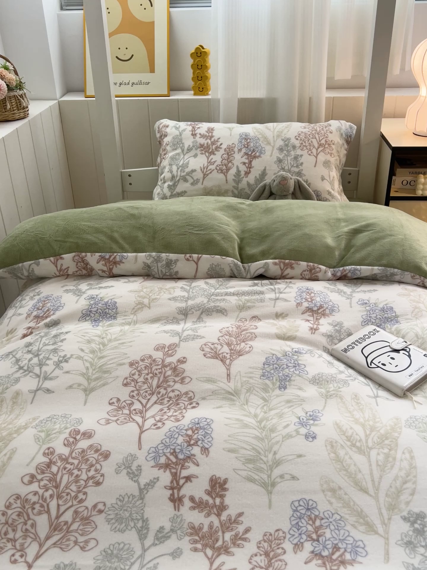 91家纺网 家纺一手货源 找家纺 卡普二店 2024新款牛奶绒学生三件套系列 幽兰花谷