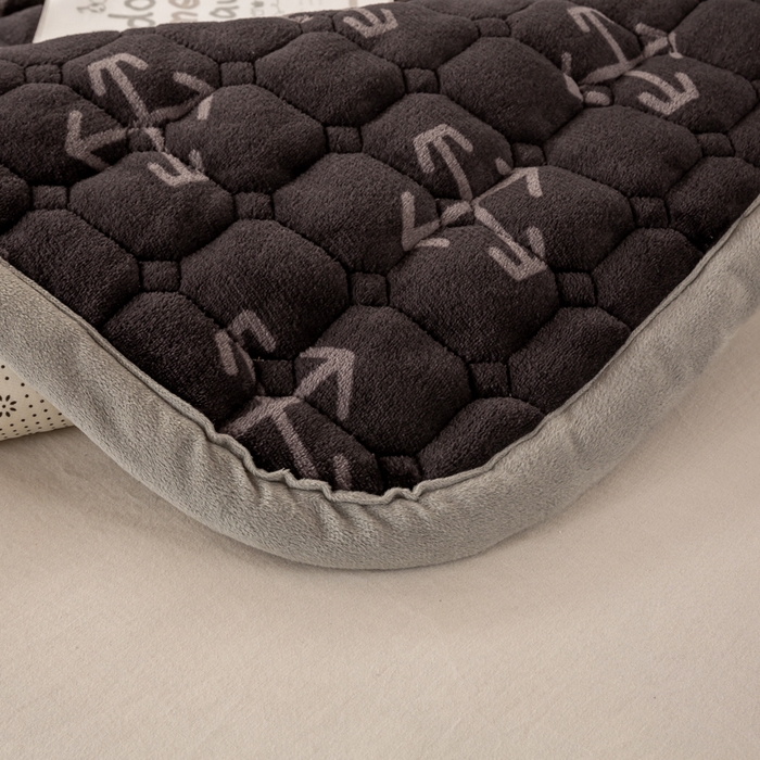 91家纺网 家纺一手货源 找家纺 宅部落 2025新款学生宿舍牛奶绒床垫保暖床褥子夹棉加厚印花床护垫 宝丽熊