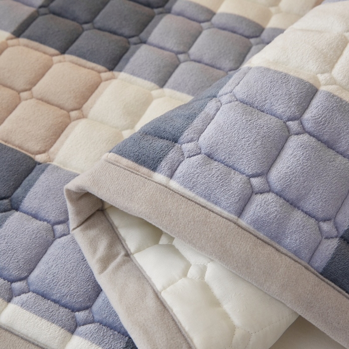 91家纺网 家纺一手货源 找家纺 奇丝雅 2025新款A类牛奶绒床褥床垫家用学生宿舍上下铺寝室软垫床护垫夹棉褥子-学生床套件 大蓝格