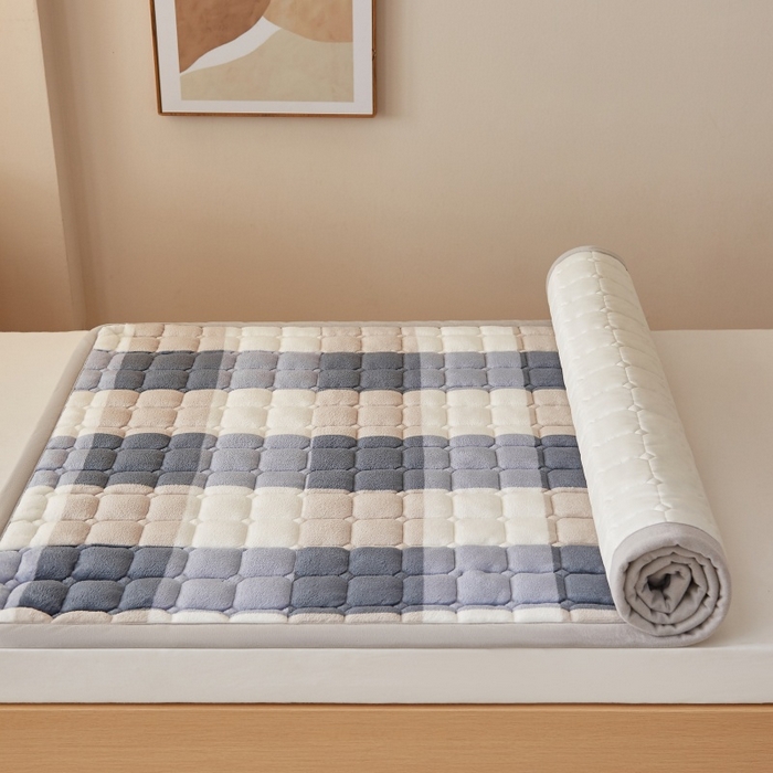 91家纺网 家纺一手货源 找家纺 奇丝雅 2025新款A类牛奶绒床褥床垫家用学生宿舍上下铺寝室软垫床护垫夹棉褥子-学生床套件 大蓝格