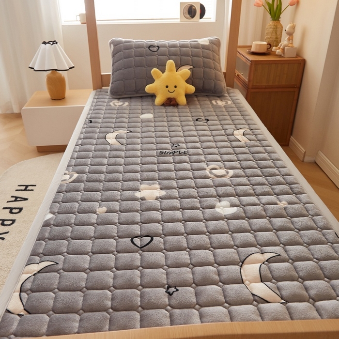 91家纺网 家纺一手货源 找家纺 奇丝雅 2025新款A类牛奶绒床褥床垫家用学生宿舍上下铺寝室软垫床护垫夹棉褥子-学生床套件 满天星