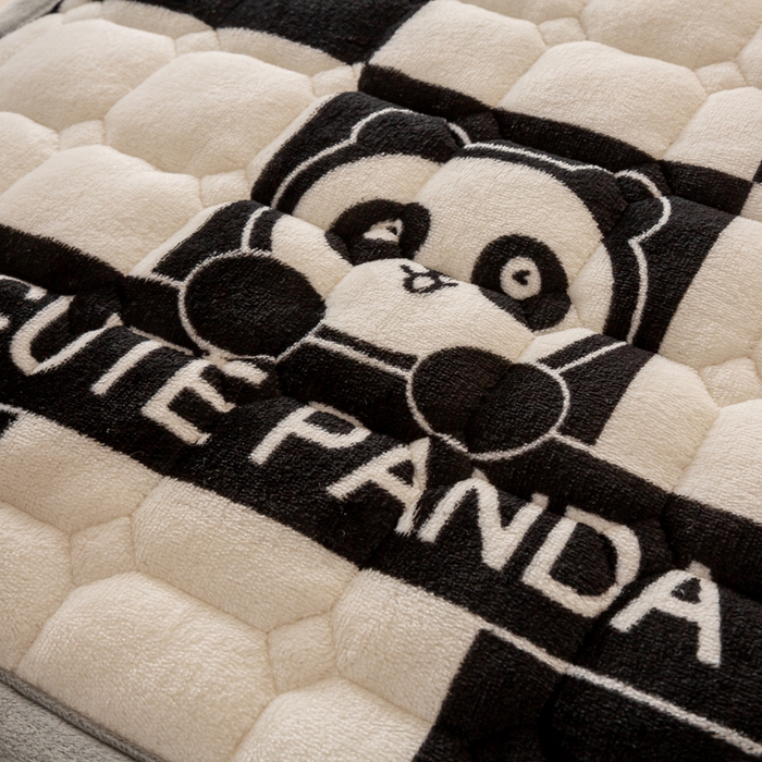 91家纺网 家纺一手货源 找家纺 宅部落 2025新款学生宿舍牛奶绒床垫保暖床褥子夹棉加厚印花床护垫 熊猫格