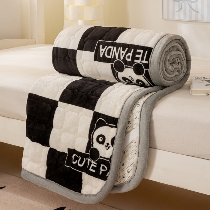 91家纺网 家纺一手货源 找家纺 宅部落 2025新款学生宿舍牛奶绒床垫保暖床褥子夹棉加厚印花床护垫 熊猫格