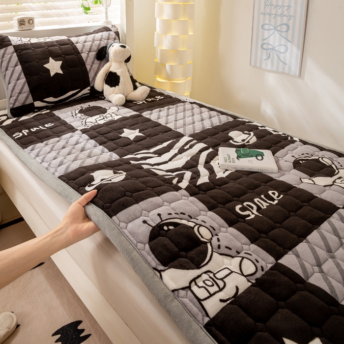 宅部落 2025新款学生宿舍牛奶绒床垫保暖床褥子夹棉加厚印花床护垫 梦空间