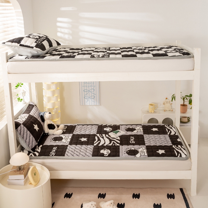 91家纺网 家纺一手货源 找家纺 宅部落 2025新款学生宿舍牛奶绒床垫保暖床褥子夹棉加厚印花床护垫 梦空间