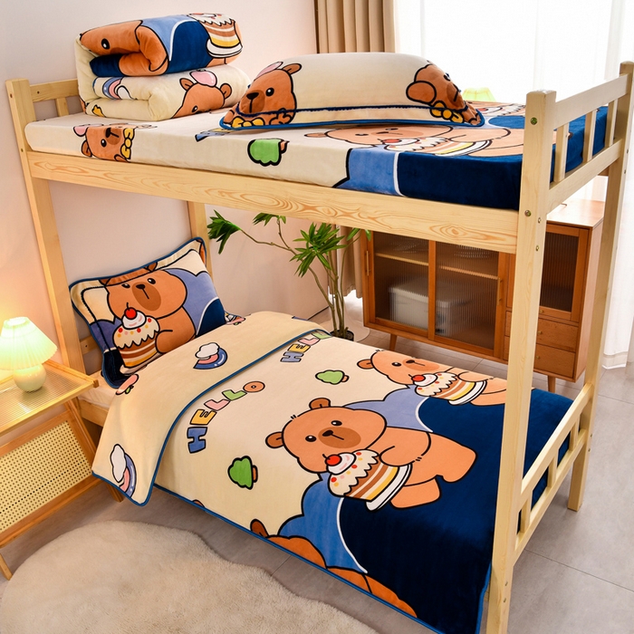 91家纺网 家纺一手货源 找家纺 居尚2025直播爆款高克重印花牛奶绒法莱绒学生三件套 嘟嘟熊