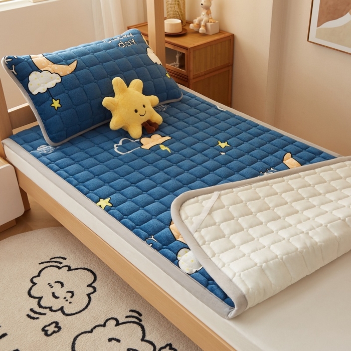 91家纺网 家纺一手货源 找家纺 奇丝雅 2025新款A类牛奶绒床褥床垫家用学生宿舍上下铺寝室软垫床护垫夹棉褥子-学生床套件 晚安