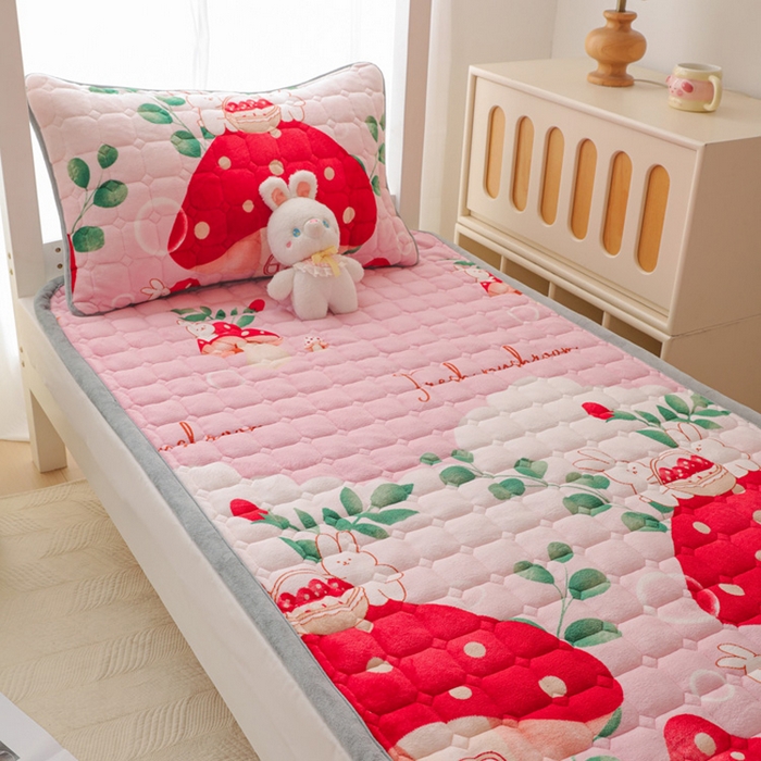 91家纺网 家纺一手货源 找家纺 宅部落 2025新款学生宿舍牛奶绒床垫保暖床褥子夹棉加厚印花床护垫 蘑菇小兔