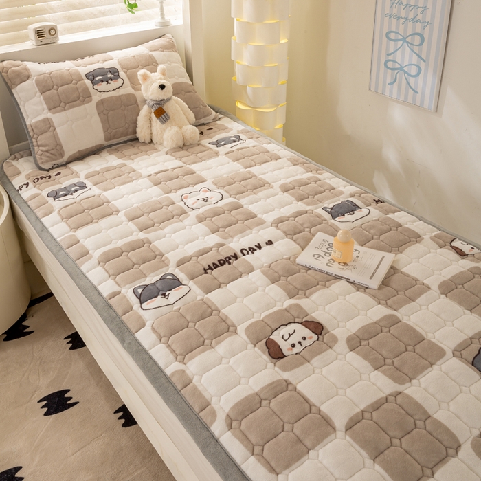 91家纺网 家纺一手货源 找家纺 宅部落 2025新款学生宿舍牛奶绒床垫保暖床褥子夹棉加厚印花床护垫 享受生活