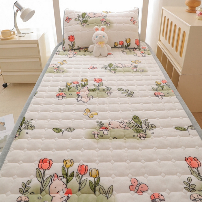 91家纺网 家纺一手货源 找家纺 宅部落 2025新款学生宿舍牛奶绒床垫保暖床褥子夹棉加厚印花床护垫 花丛小兔