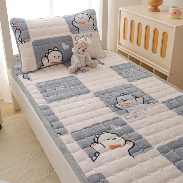 91家纺网 家纺一手货源 找家纺 宅部落 2025新款学生宿舍牛奶绒床垫保暖床褥子夹棉加厚印花床护垫 小恐龙