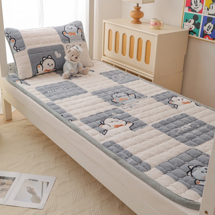 91家纺网 家纺一手货源 找家纺 宅部落 2025新款学生宿舍牛奶绒床垫保暖床褥子夹棉加厚印花床护垫 小恐龙