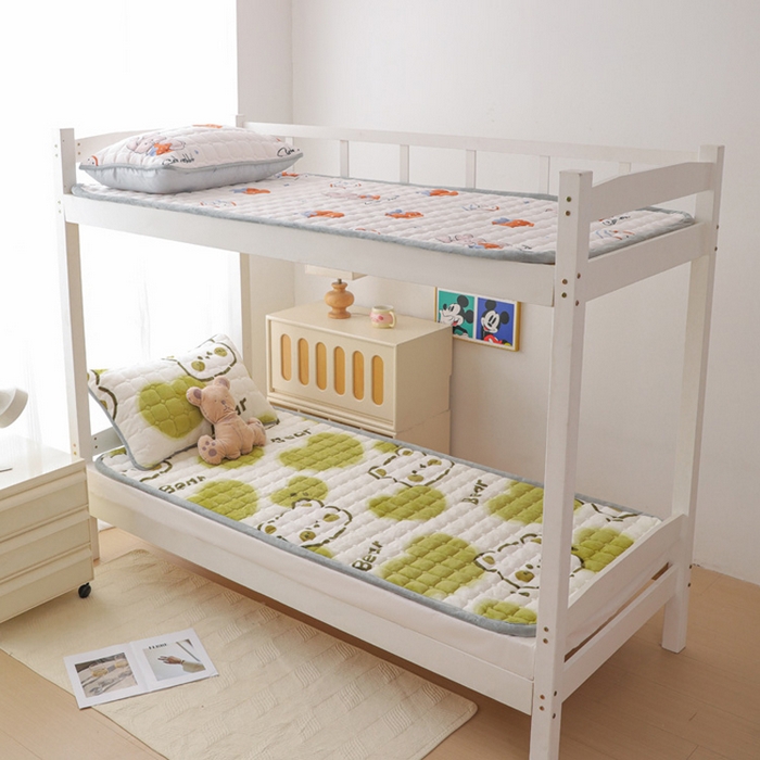 91家纺网 家纺一手货源 找家纺 宅部落 2025新款学生宿舍牛奶绒床垫保暖床褥子夹棉加厚印花床护垫 绿心熊