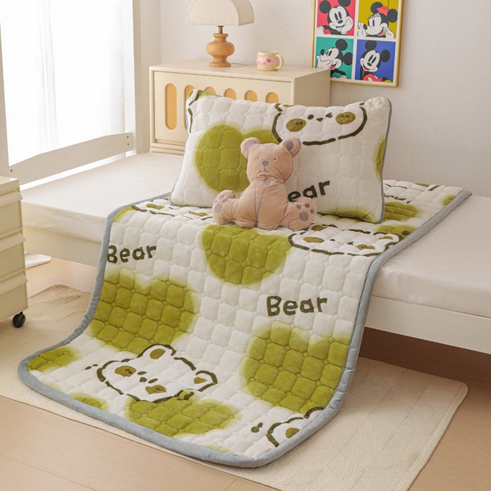 91家纺网 家纺一手货源 找家纺 宅部落 2025新款学生宿舍牛奶绒床垫保暖床褥子夹棉加厚印花床护垫 绿心熊