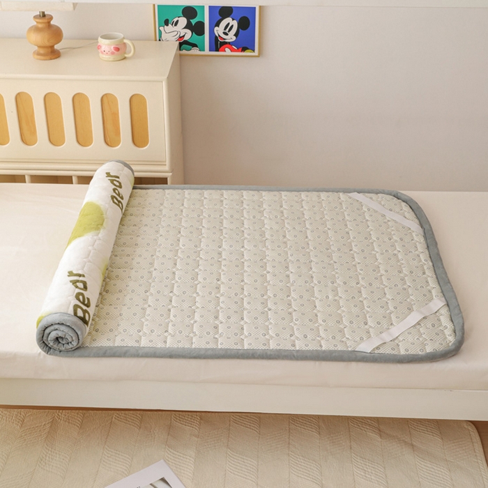 91家纺网 家纺一手货源 找家纺 宅部落 2025新款学生宿舍牛奶绒床垫保暖床褥子夹棉加厚印花床护垫 绿心熊