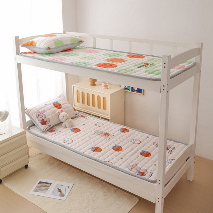 91家纺网 家纺一手货源 找家纺 宅部落 2025新款学生宿舍牛奶绒床垫保暖床褥子夹棉加厚印花床护垫 草莓兔