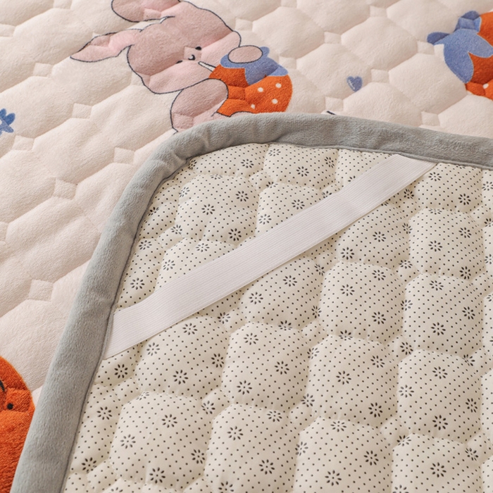 91家纺网 家纺一手货源 找家纺 宅部落 2025新款学生宿舍牛奶绒床垫保暖床褥子夹棉加厚印花床护垫 草莓兔