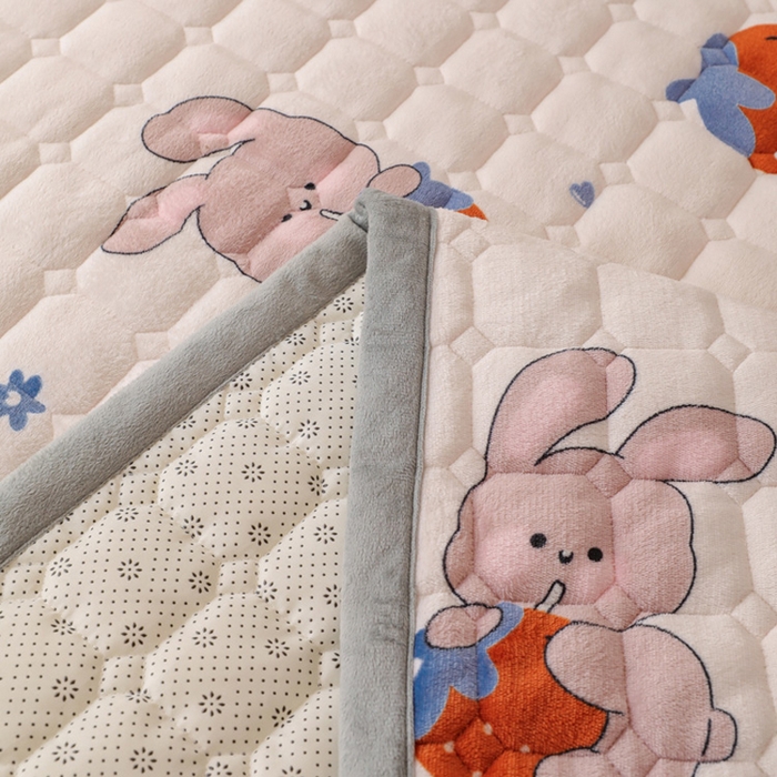 91家纺网 家纺一手货源 找家纺 宅部落 2025新款学生宿舍牛奶绒床垫保暖床褥子夹棉加厚印花床护垫 草莓兔