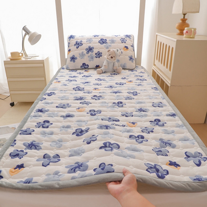 91家纺网 家纺一手货源 找家纺 宅部落 2025新款学生宿舍牛奶绒床垫保暖床褥子夹棉加厚印花床护垫 花韵