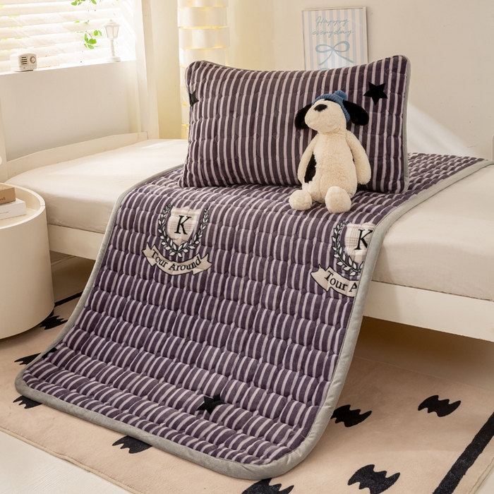 91家纺网 家纺一手货源 找家纺 宅部落 2025新款学生宿舍牛奶绒床垫保暖床褥子夹棉加厚印花床护垫 时尚之约