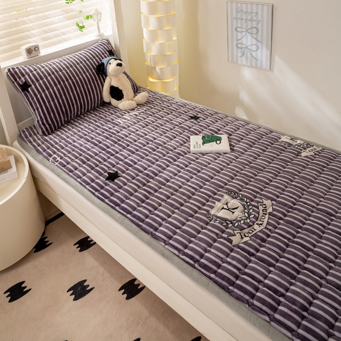 91家纺网 家纺一手货源 找家纺 宅部落 2025新款学生宿舍牛奶绒床垫保暖床褥子夹棉加厚印花床护垫 时尚之约