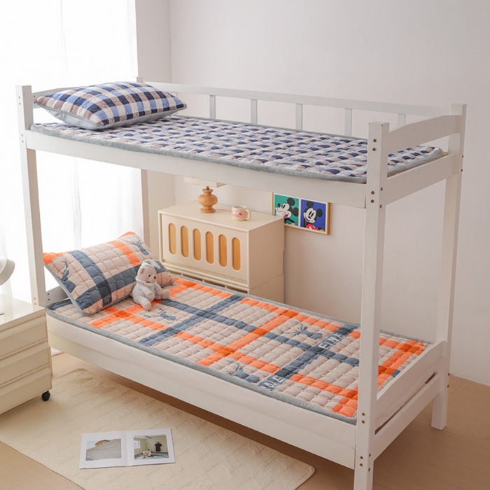 91家纺网 家纺一手货源 找家纺 宅部落 2025新款学生宿舍牛奶绒床垫保暖床褥子夹棉加厚印花床护垫 英伦时尚