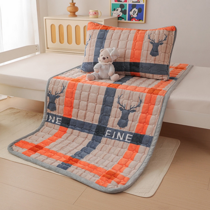 91家纺网 家纺一手货源 找家纺 宅部落 2025新款学生宿舍牛奶绒床垫保暖床褥子夹棉加厚印花床护垫 英伦时尚