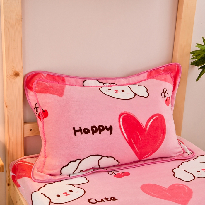 91家纺网 家纺一手货源 找家纺 居尚2025直播爆款高克重印花牛奶绒法莱绒学生三件套  萌宠乐园