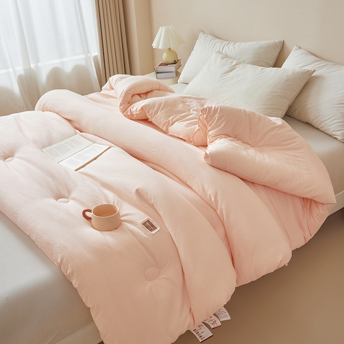 91家纺网 家纺一手货源 找家纺 寐居家纺 2025新款亲肤纸感棉被子被芯 纸感棉-细条粉