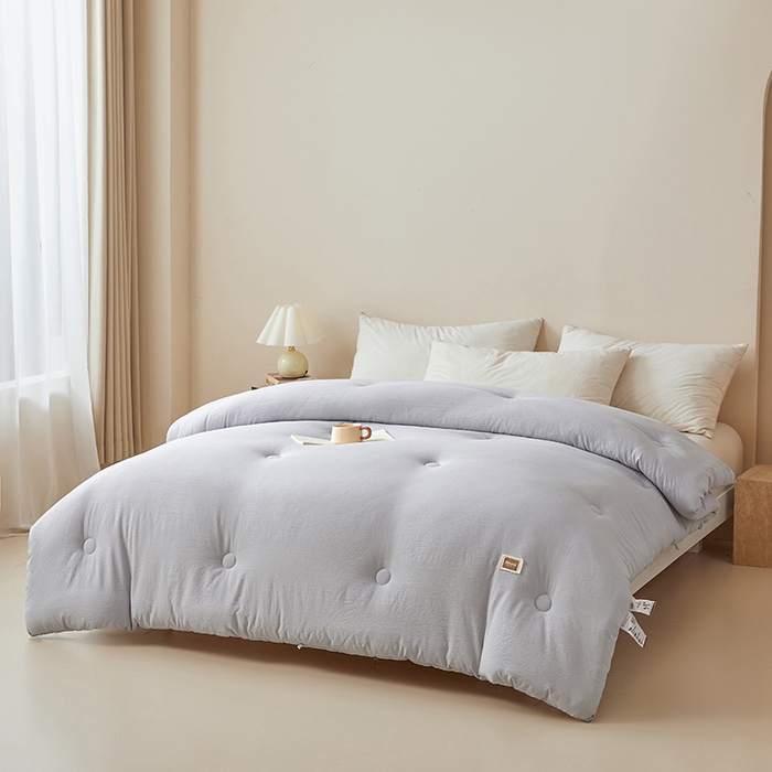 91家纺网 家纺一手货源 找家纺 寐居家纺 2025新款亲肤纸感棉被子被芯 纸感棉-细条灰