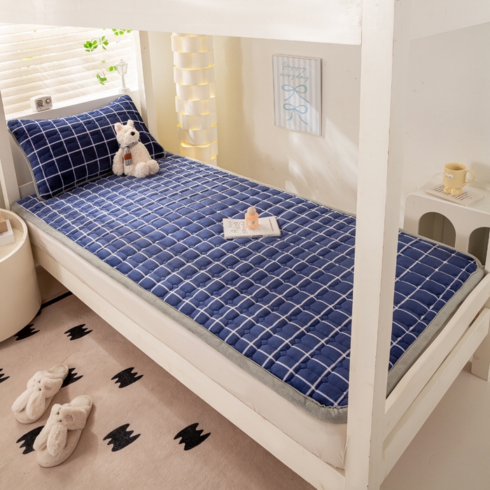 91家纺网 家纺一手货源 找家纺 宅部落 2025新款学生宿舍牛奶绒床垫保暖床褥子夹棉加厚印花床护垫 蓝调