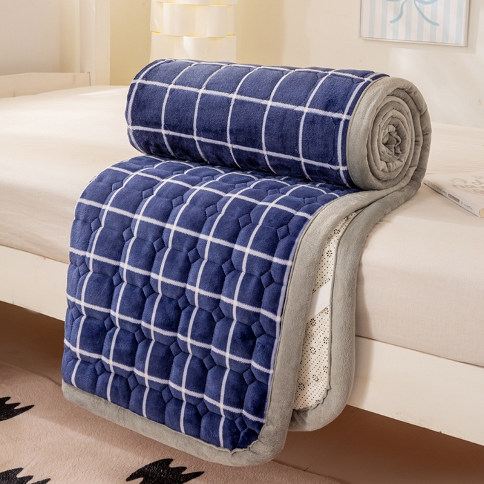 91家纺网 家纺一手货源 找家纺 宅部落 2025新款学生宿舍牛奶绒床垫保暖床褥子夹棉加厚印花床护垫 蓝调